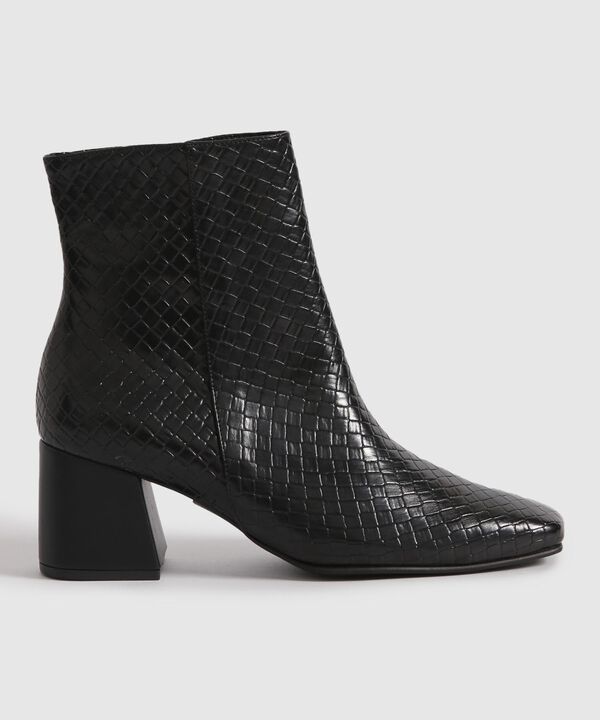 Botines en Efecto Piel