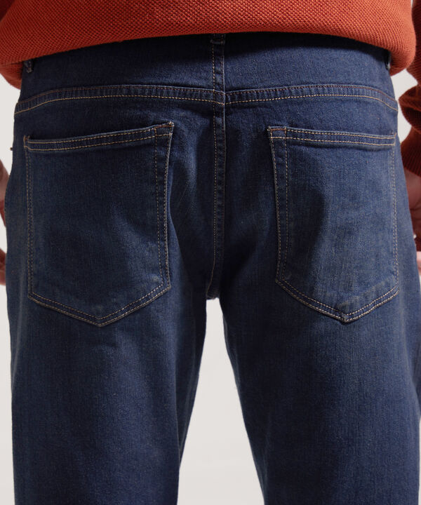 Jean Regular Tono Azul Oscuro