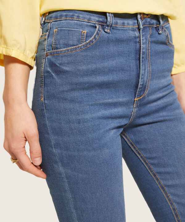 Jean Skinny Tiro Medio image number null