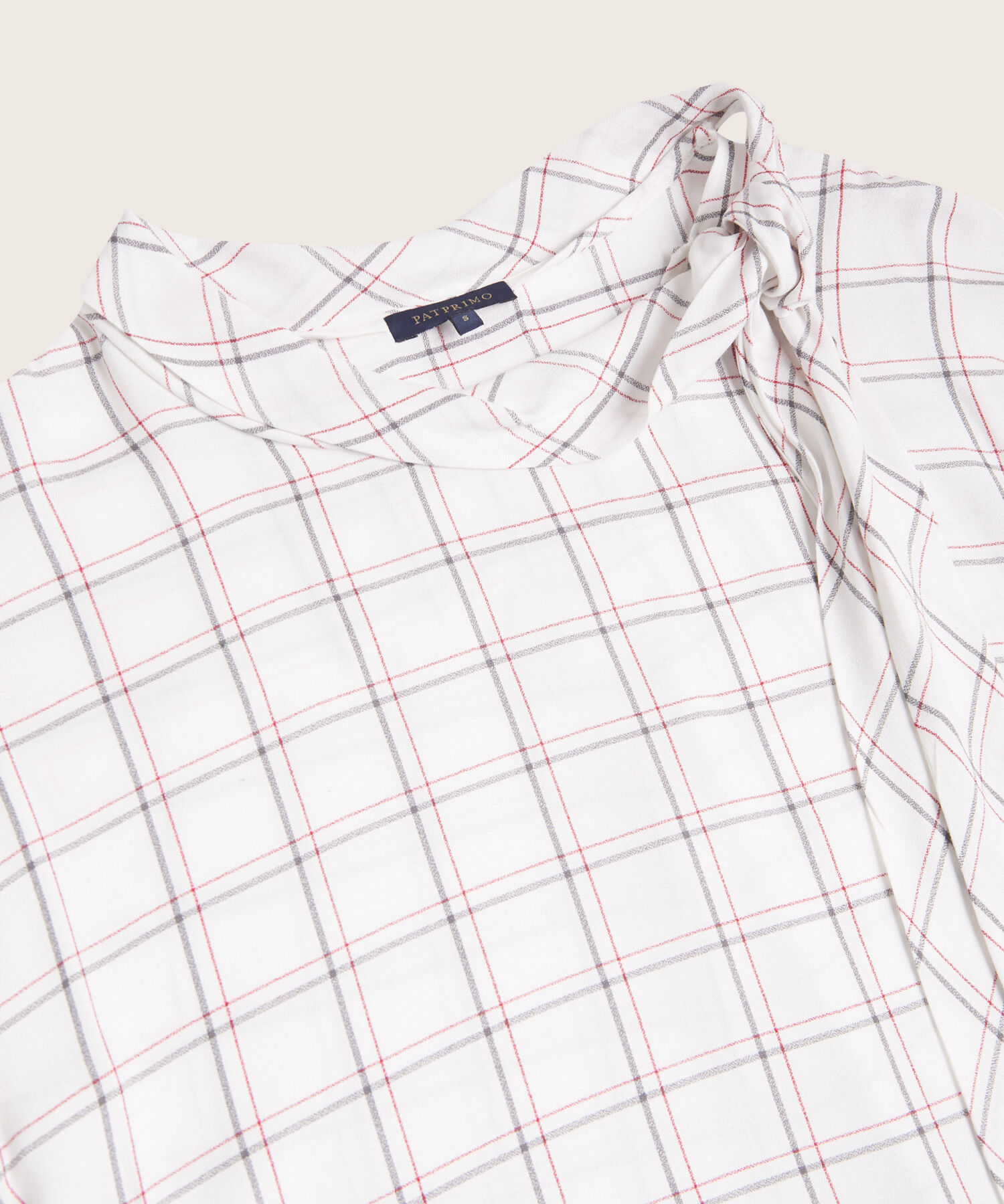 Blusa Manga Corta Con Anudado En Frente
