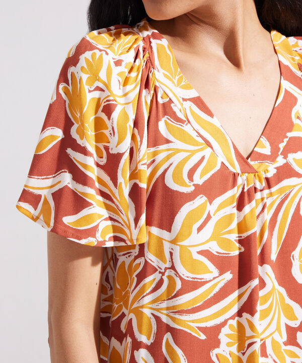 Blusa Estampada Escote V Con Manga Corta Volada Estampada
