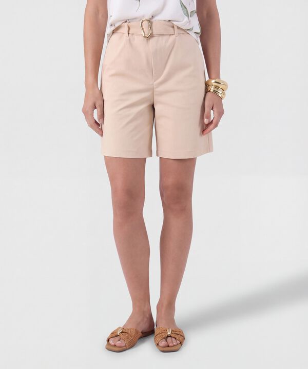 Bermuda Unicolor Con Cintur&oacute;n Para Mujer