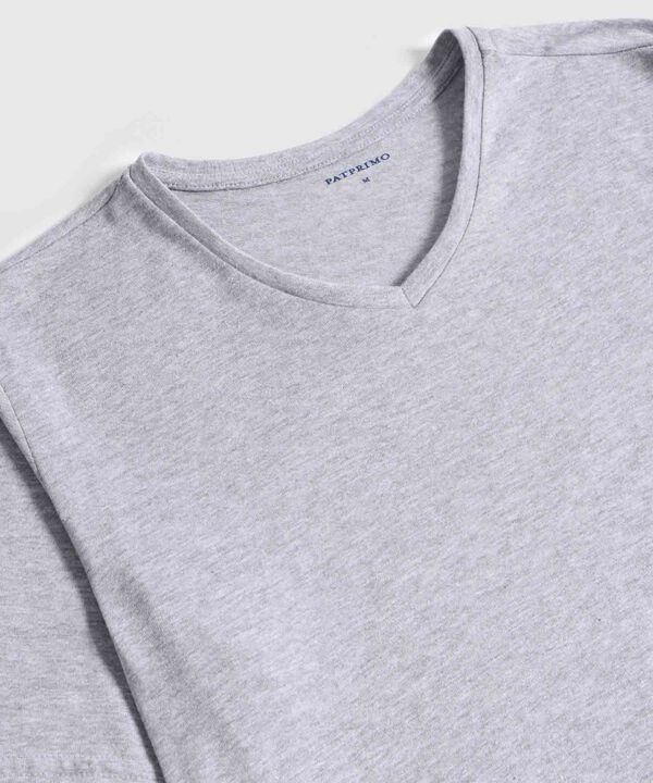 Pijama De Dos Piezas Con Camiseta Cuello En V Y Short Estampado