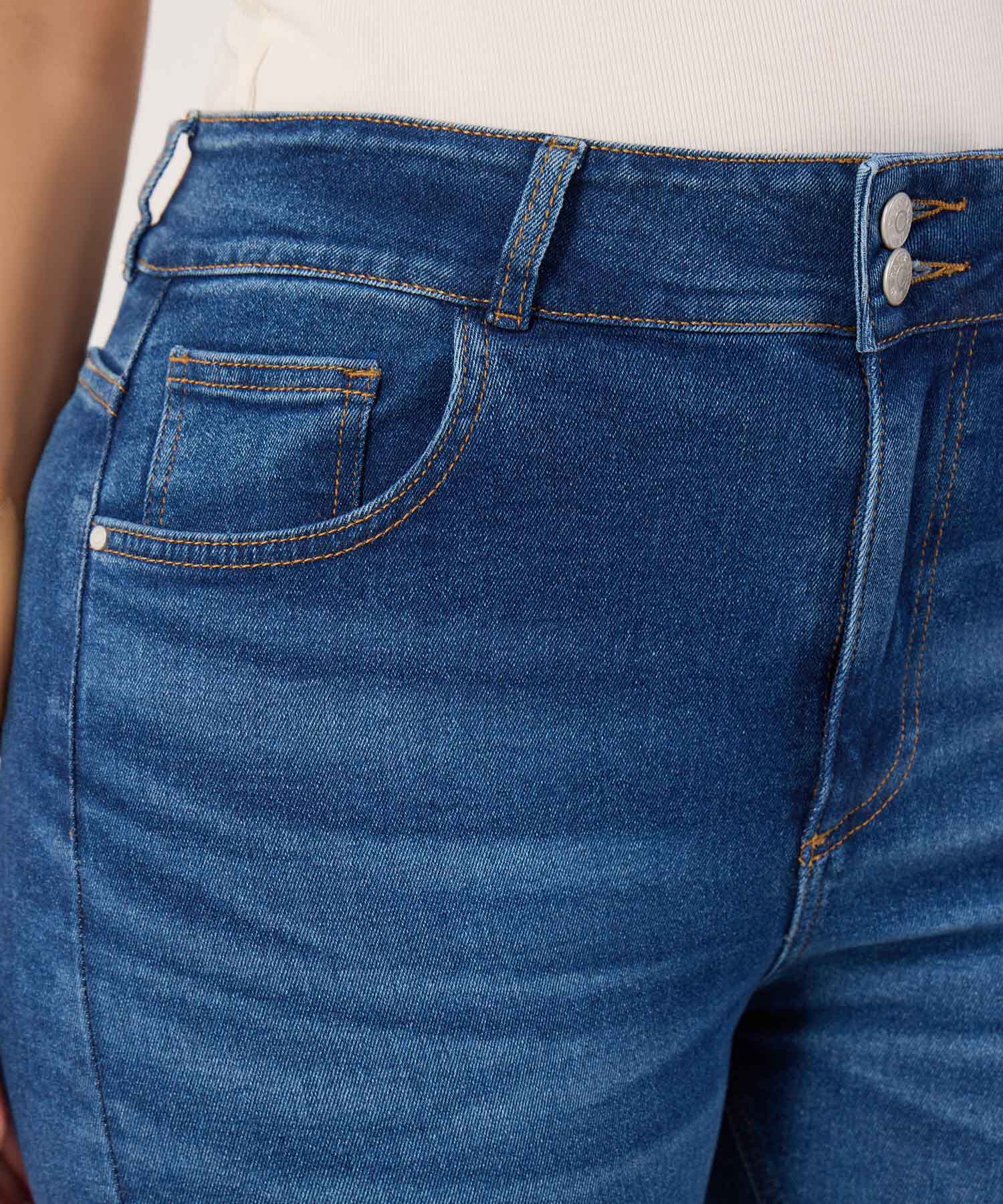 Jeans Skinny Tono Medio