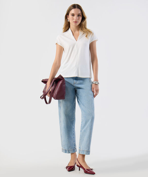 Camiseta Casual Texturizada Escote V Para Mujer image number null