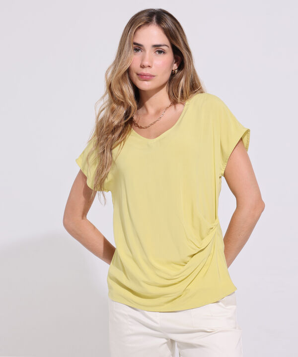 Blusa Cuello En V Con Drapeado En Costado Inferior image number null