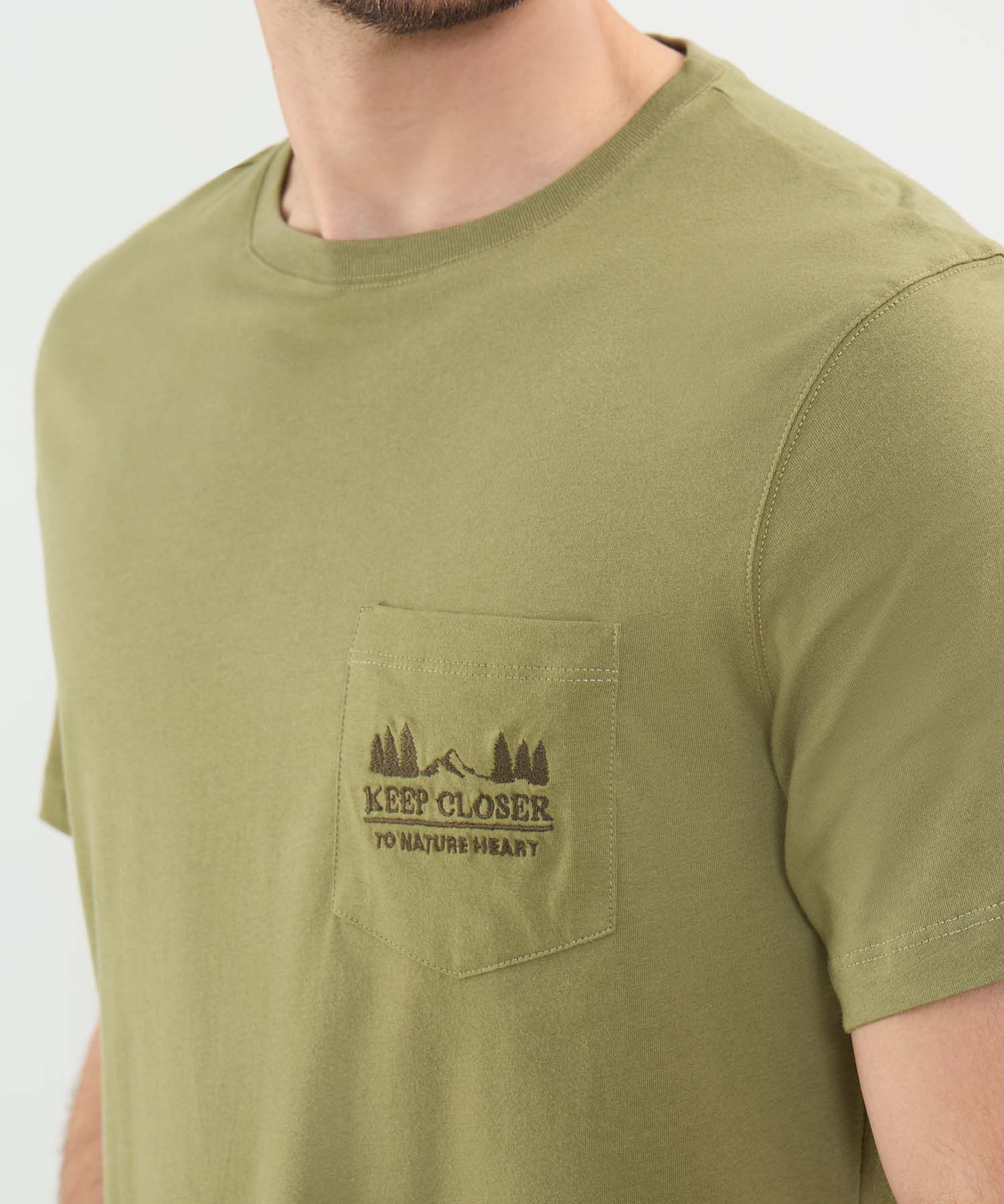 Camiseta Estampada con Bolsillo