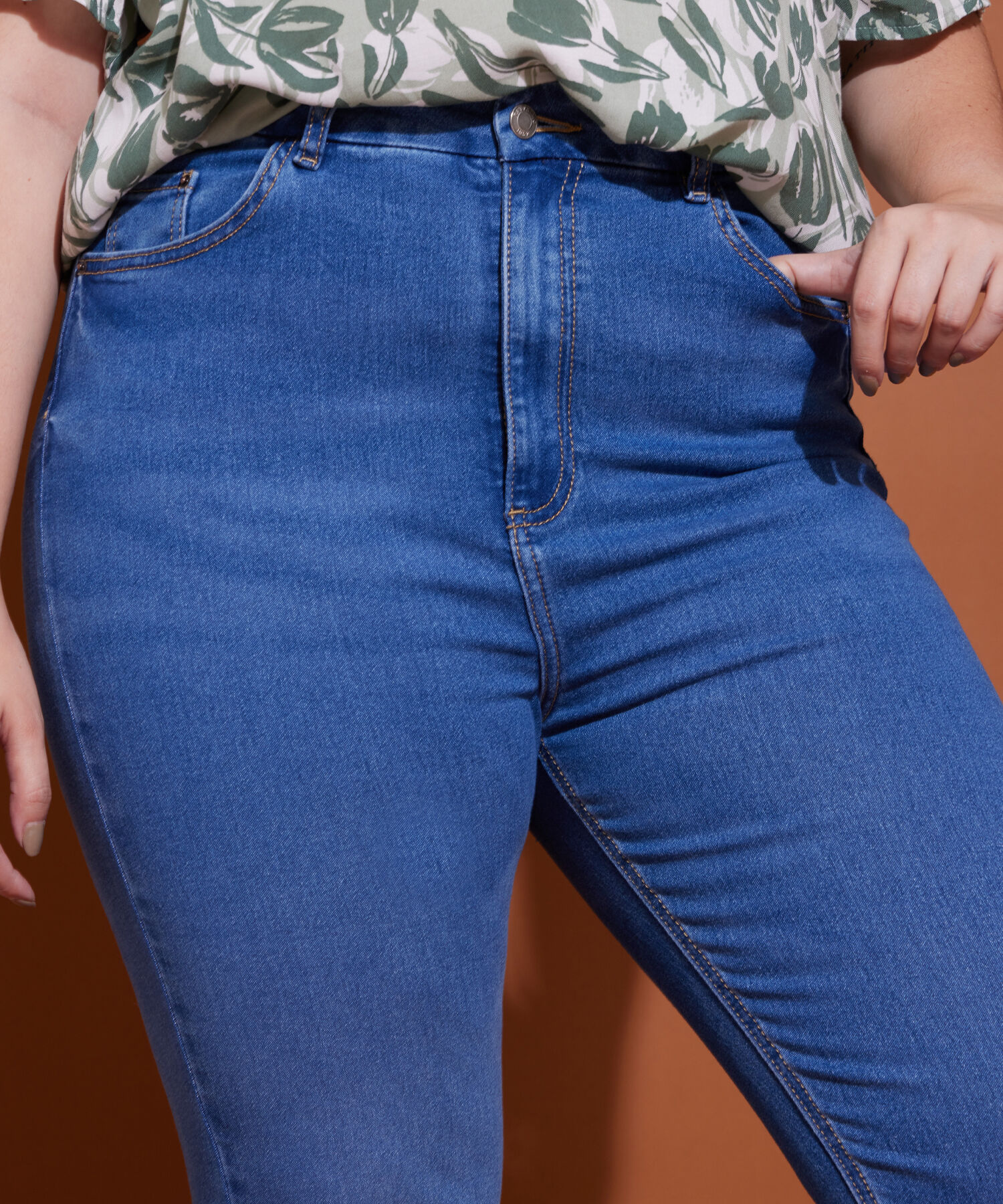 Jean Fit Curvy Tono Medio Claro