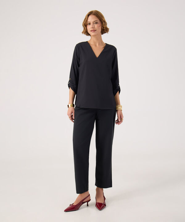 Blusa con Escote en V image number null