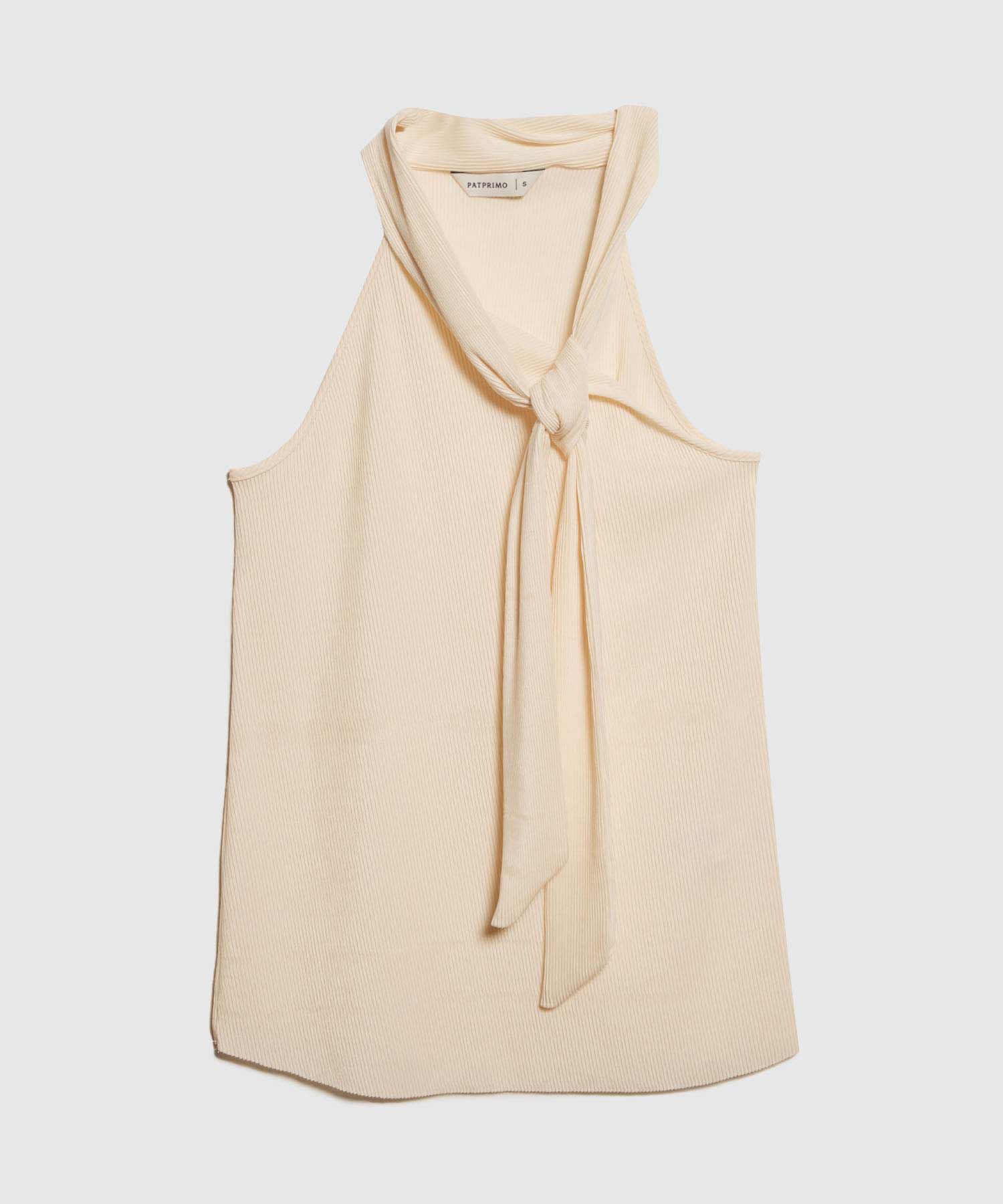 Blusa Unicolor Plizada Con Corbata