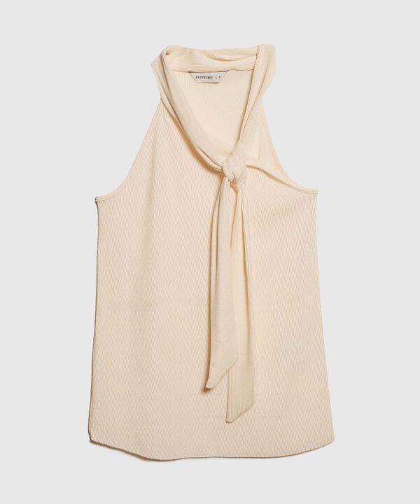 Blusa Unicolor Plizada Con Corbata