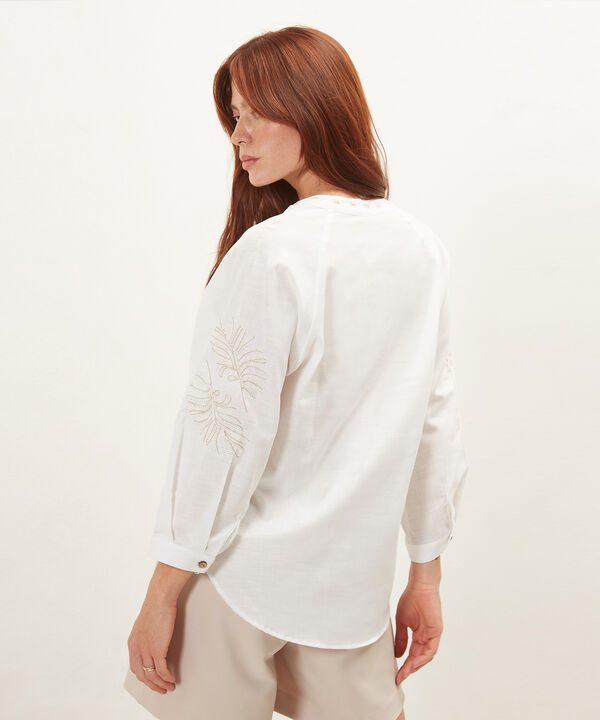 Blusa Cuello Neru Unicolor Bordada