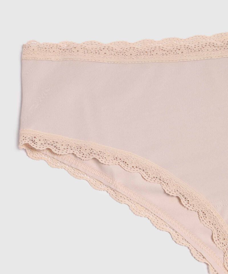 Panty Hipster Con Encaje En Cintura Y Piernas
