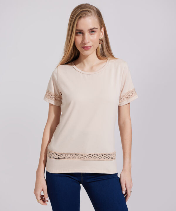 Camiseta Unicolor Manga Corta, Cuello Redondo Con Detalle Encaje