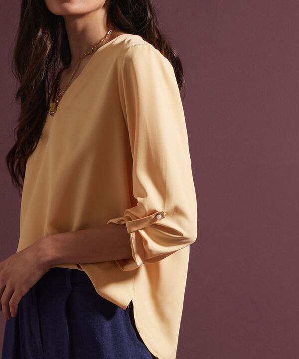 Blusa Manga 3/4 Con Charretera Unicolor image number null