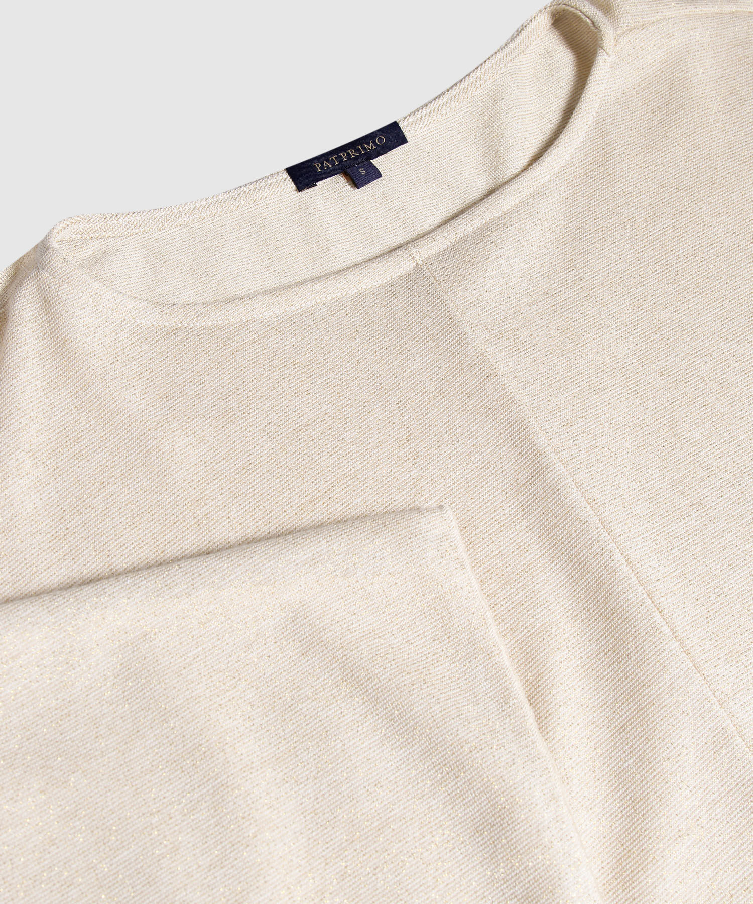 Blusa Unicolor Cuello Ojal