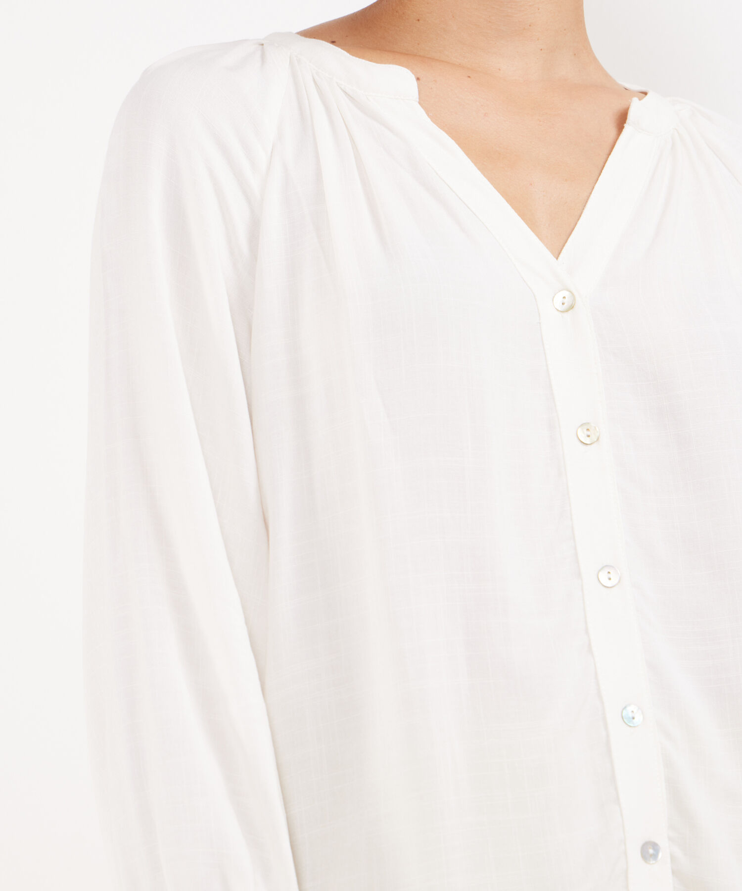 Blusa Manga 3/4 Cuello Neru Unicolor
