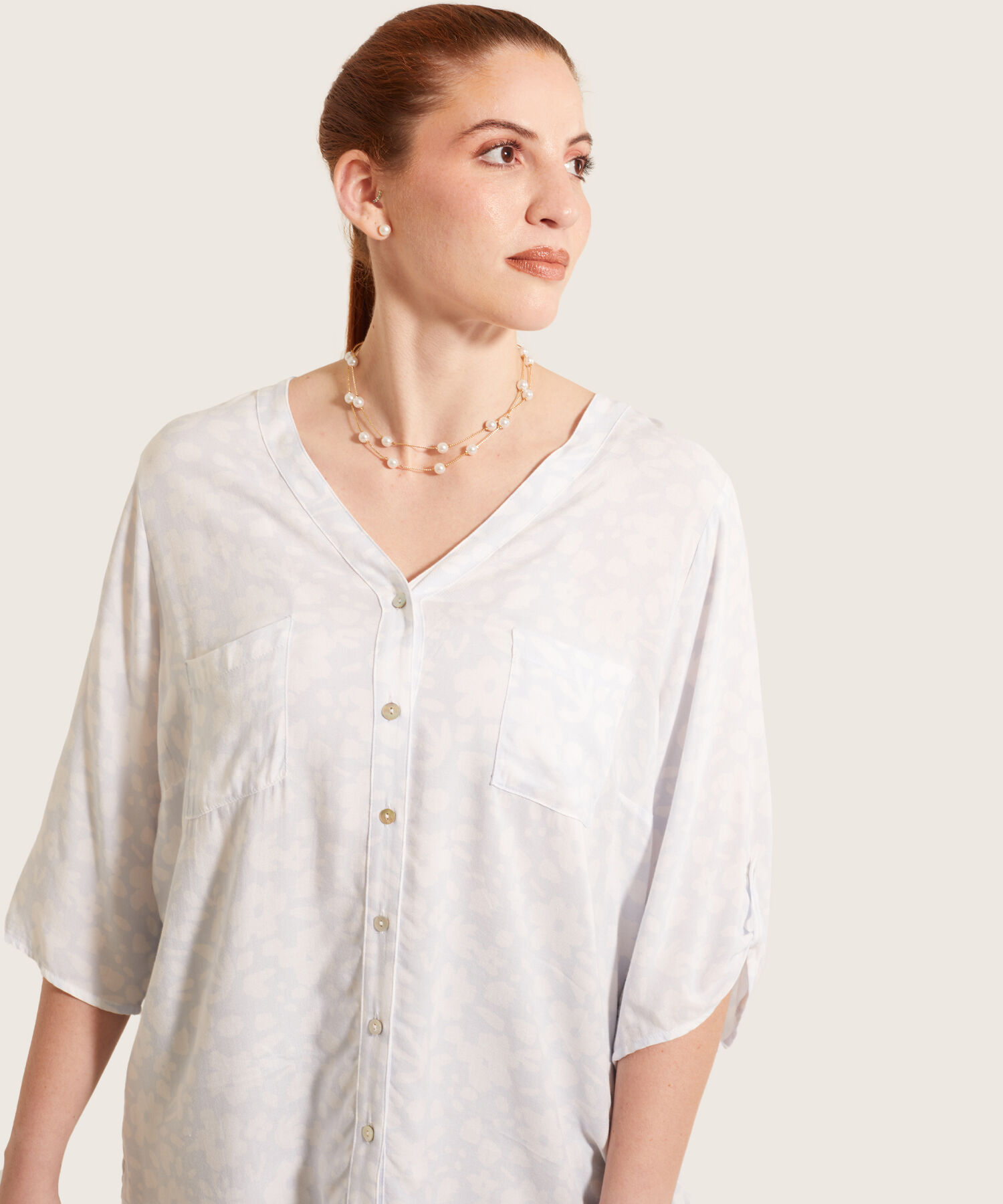 Blusa Manga 3/4 Estampada Con Botonadura Y Charretera En Mangas