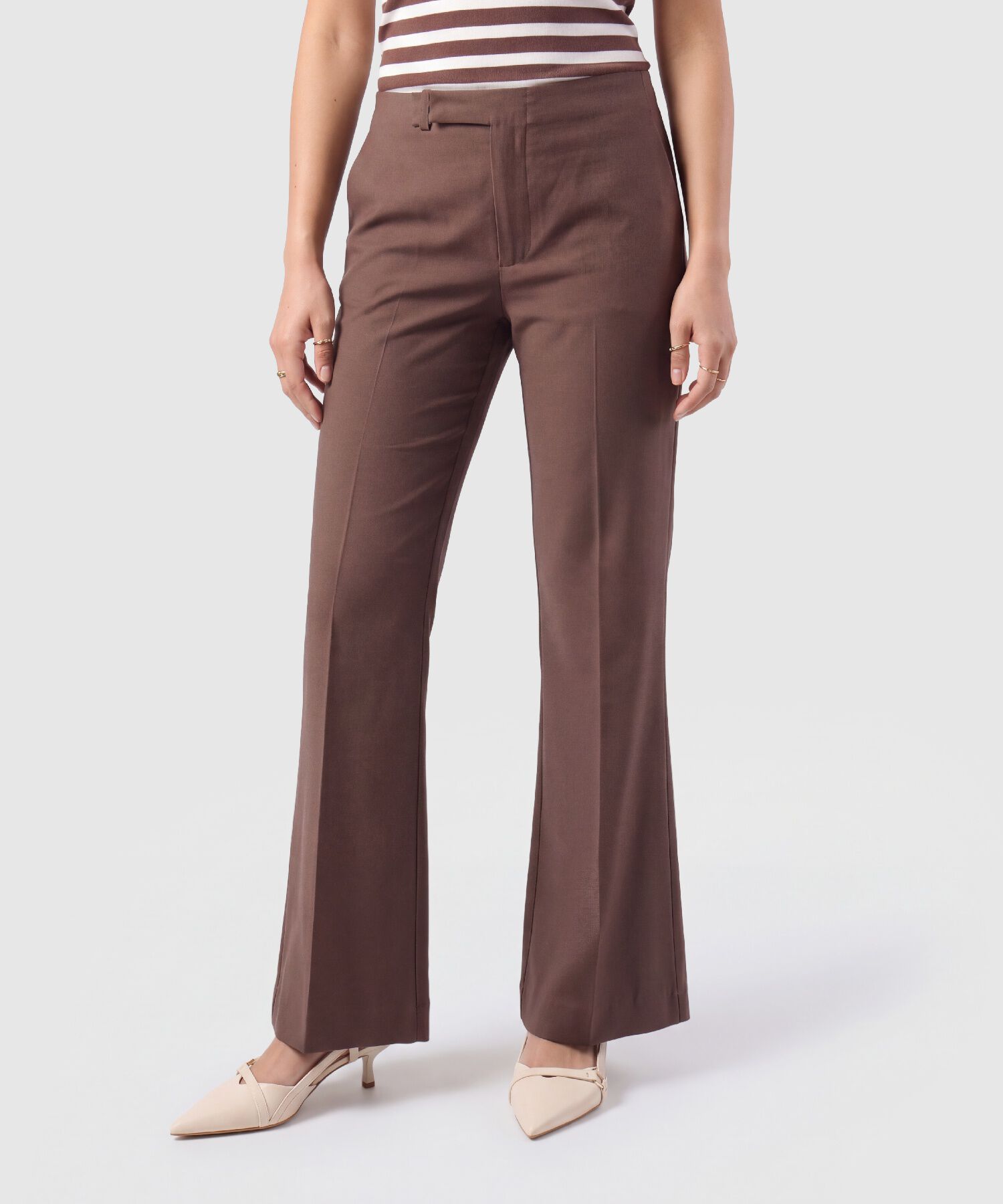 Pantal&oacute;n Bota Semiacampanada Para Mujer