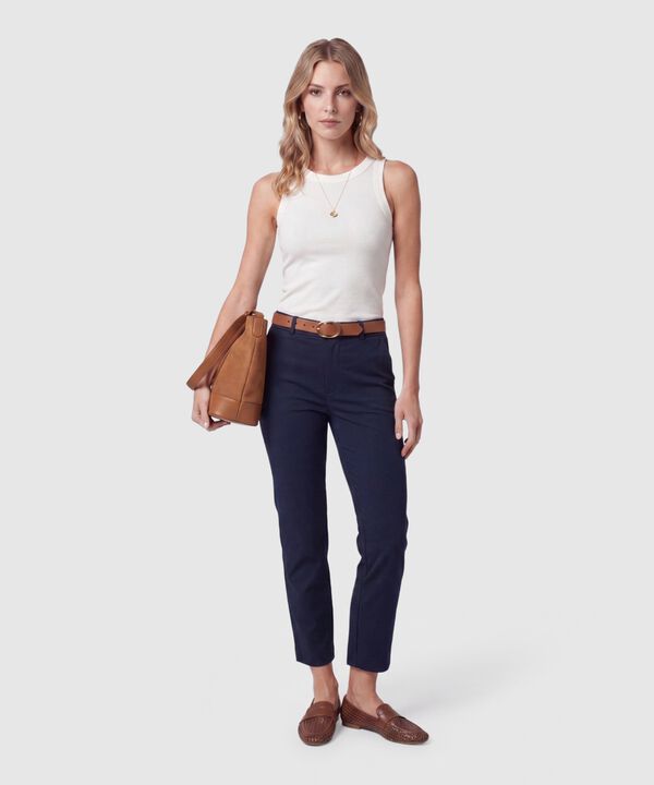 Pantal&oacute;n Recto Cl&aacute;sico Mujer