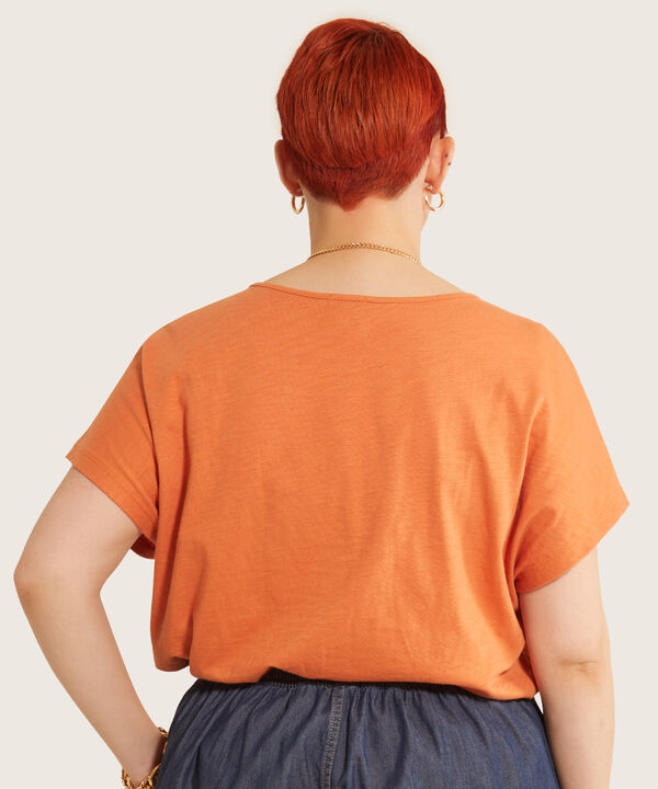 Camiseta Manga Corta Con Encaje En Ruedo