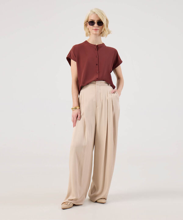 Blusa Unicolor Con Botones A Tono image number null