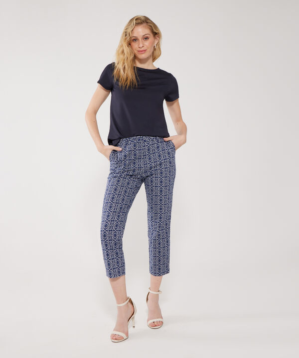 Pantalón Capri Con Estampado Floral image number null