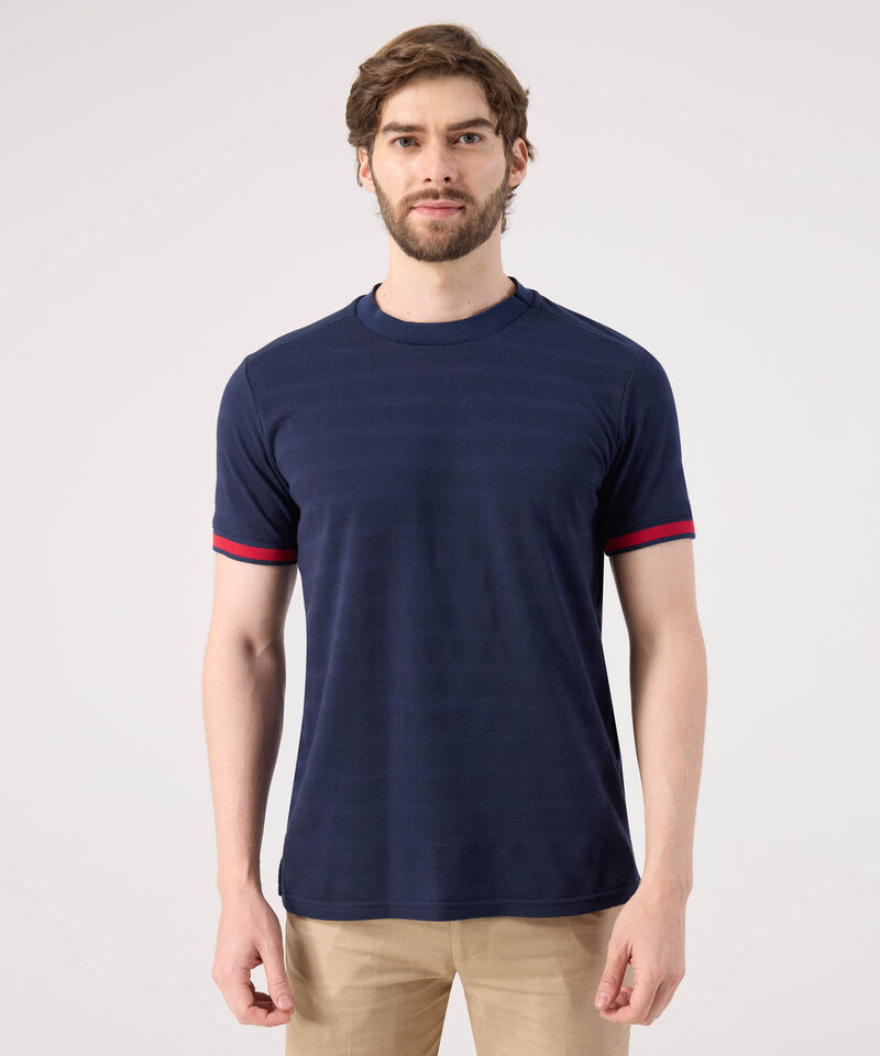 Camiseta Unicolor Con Detalle En Mangas 