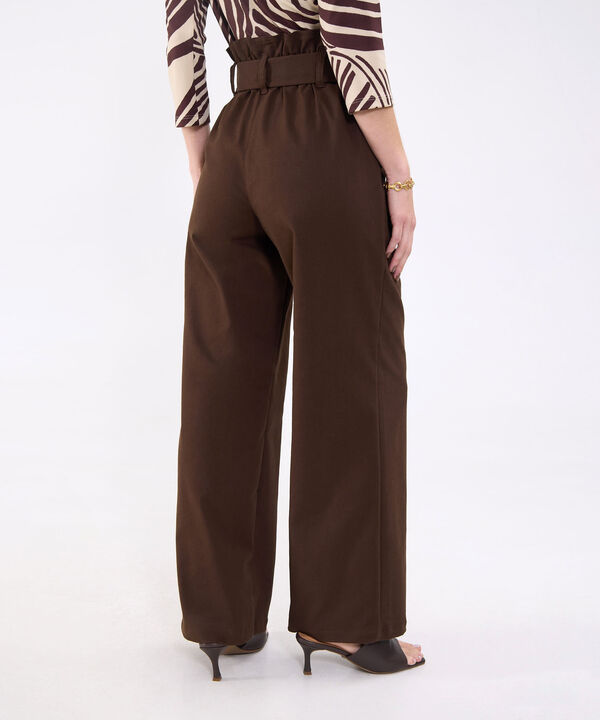 Pantalon Unicolor Con Cinturon