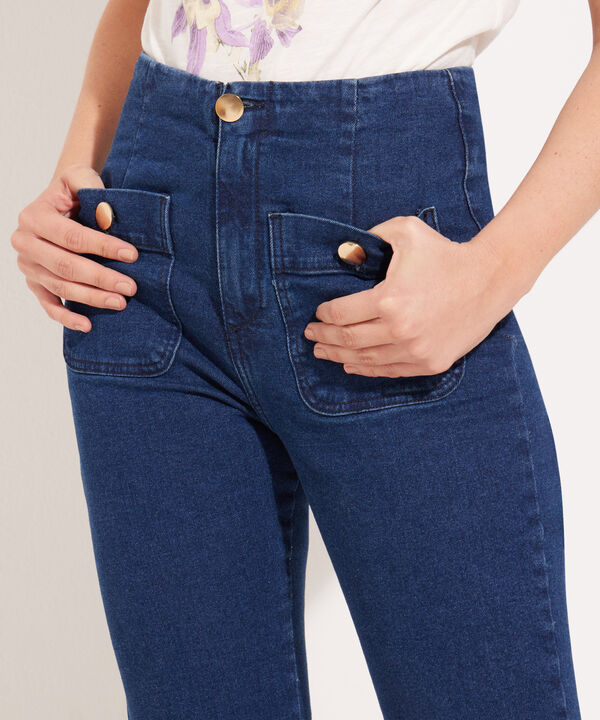 Jean Cropped Flare Tono Azul Oscuro