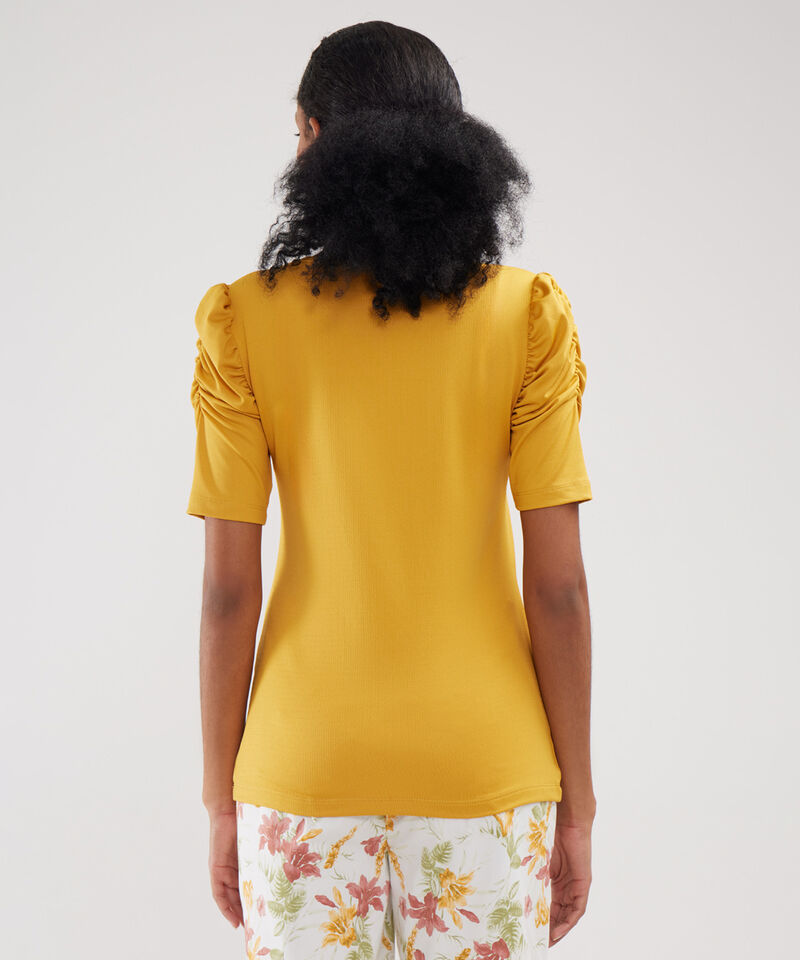Camiseta Con Ruche En Manga