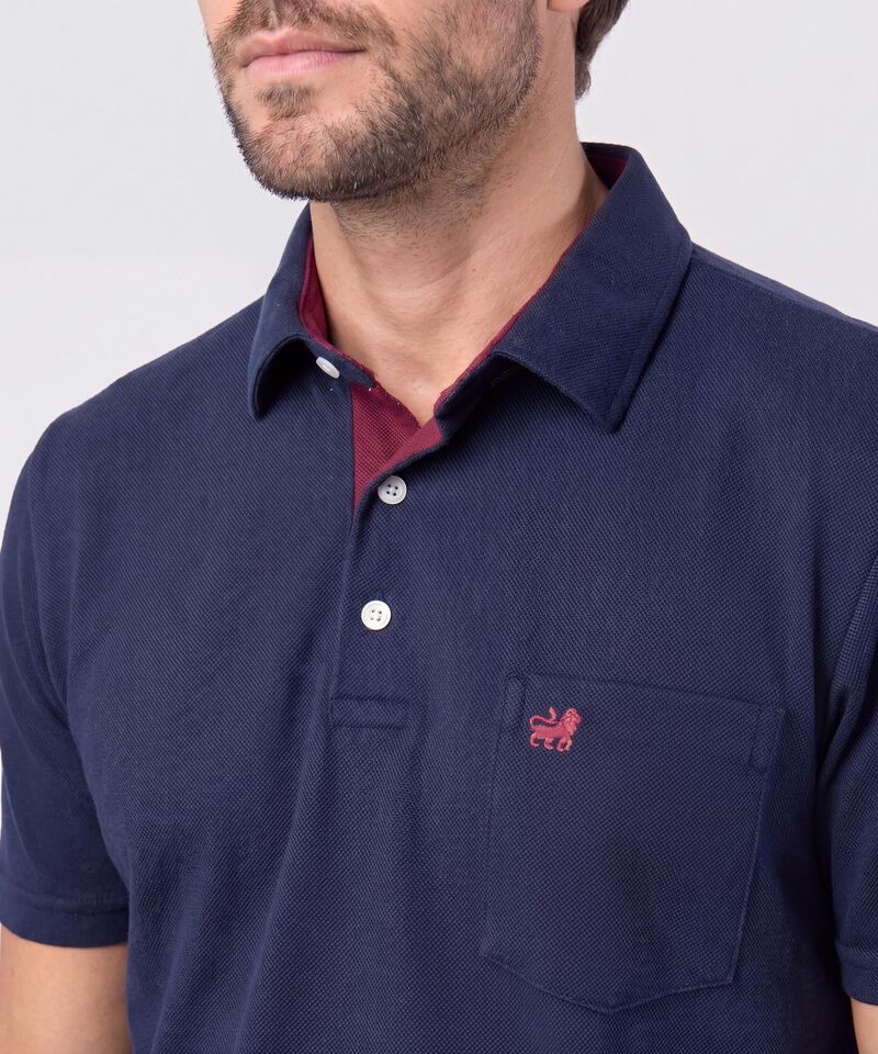 Polo Unicolor, Cuello Duro Con Bolsillo Y Silueta Regular Fit