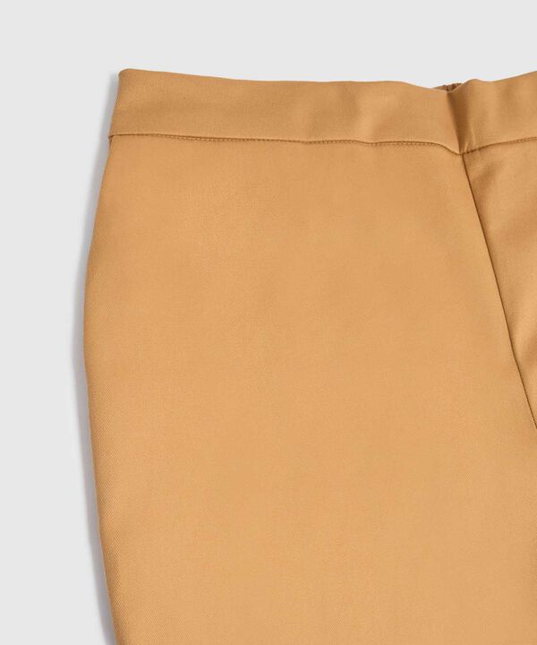 Pantalon unicolor para mujer Curvy image number null