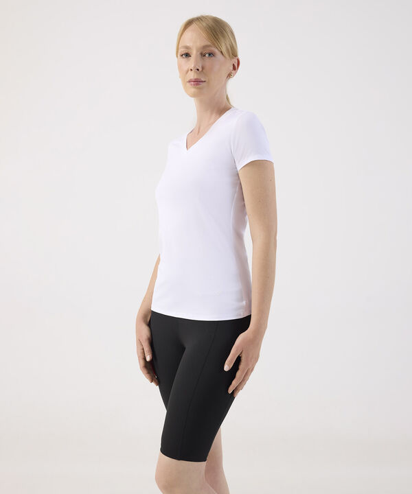 Camiseta Básica de Cuello en V image number null