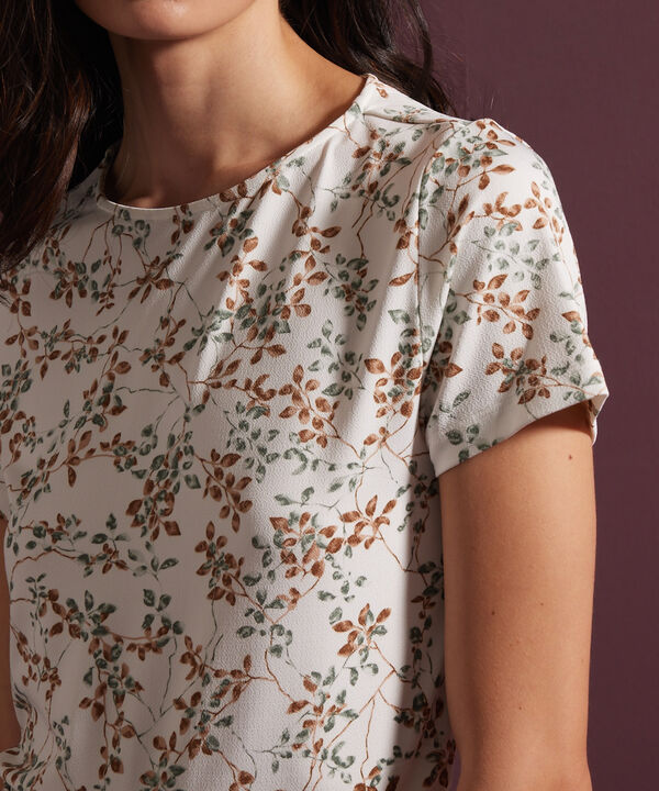 Camiseta Manga Corta Cuello Redondo Estampada image number null