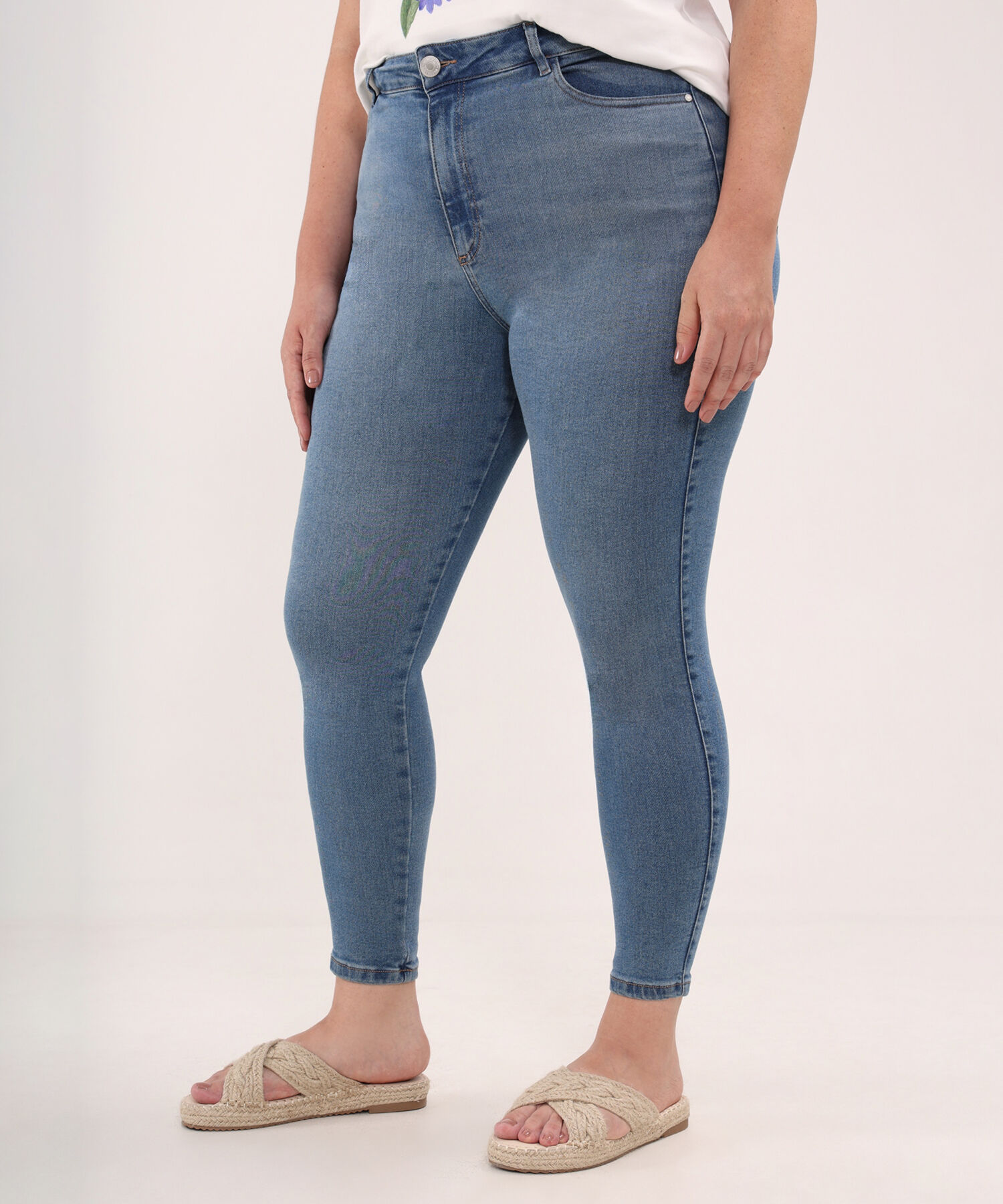 Jean Skinny Tono Azul Medio Claro