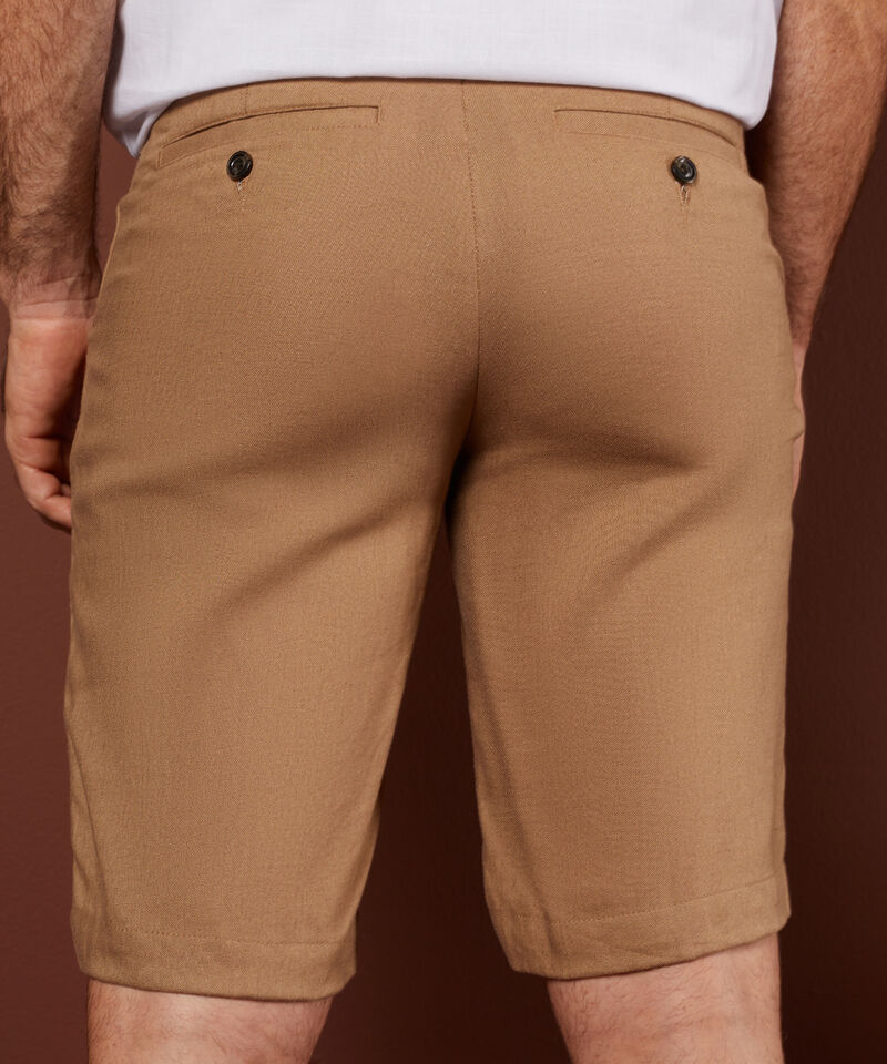 Bermuda Unicolor En Lino Tipo Chino Con Bolsillos Laterales Y Ribetes Traseros, Silueta Regular Fit