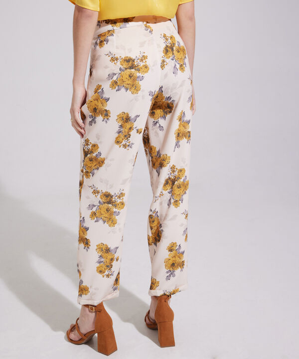 Pantalón Unicolor Con Charreteras Y Boton En Pretina