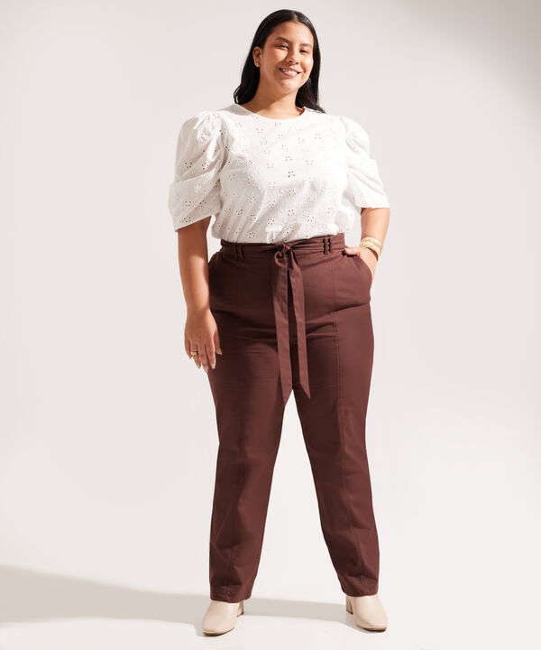 Pantalón Casual con Cinturón