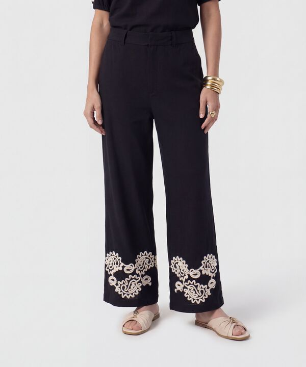 Pantal&oacute;n Fluido Con Bordado Para Mujer