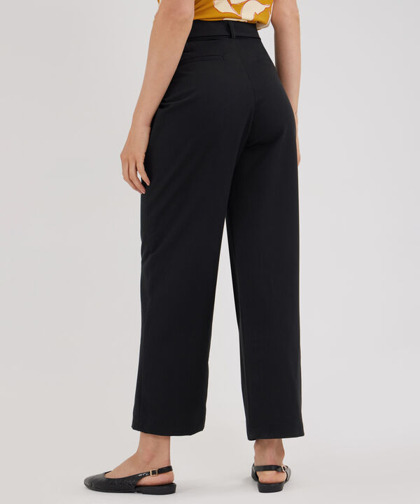 Pantalon Unicolor Con Cinturón