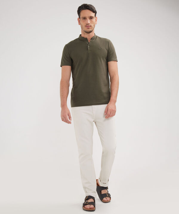 Polo Mao Unicolor Con Pestaña Unicolor  Sin Bolsillo Silueta Slim Fit