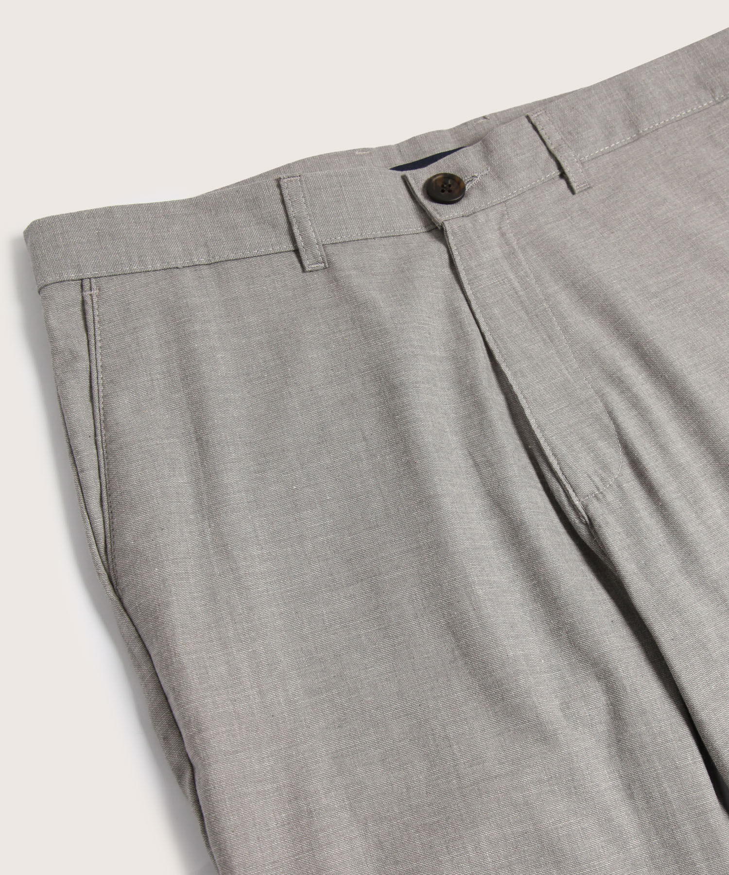 Pantalon Chino Con Detalle En Pretina