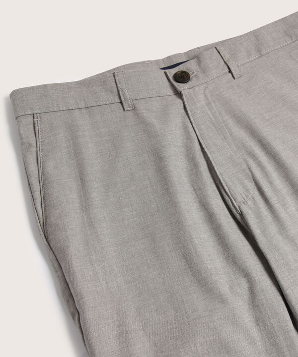 Pantalon Chino Con Detalle En Pretina