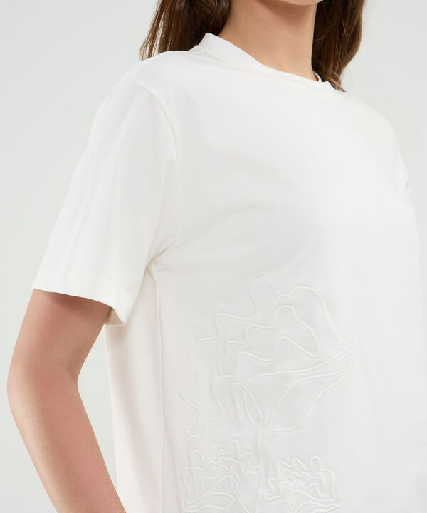 Camiseta Manga Corta Con Bordado Para Mujer image number null