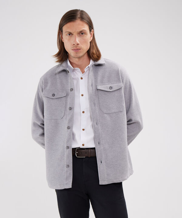 Camisa Con Bolsillos De Parche Tipo Sobrecamisa image number null
