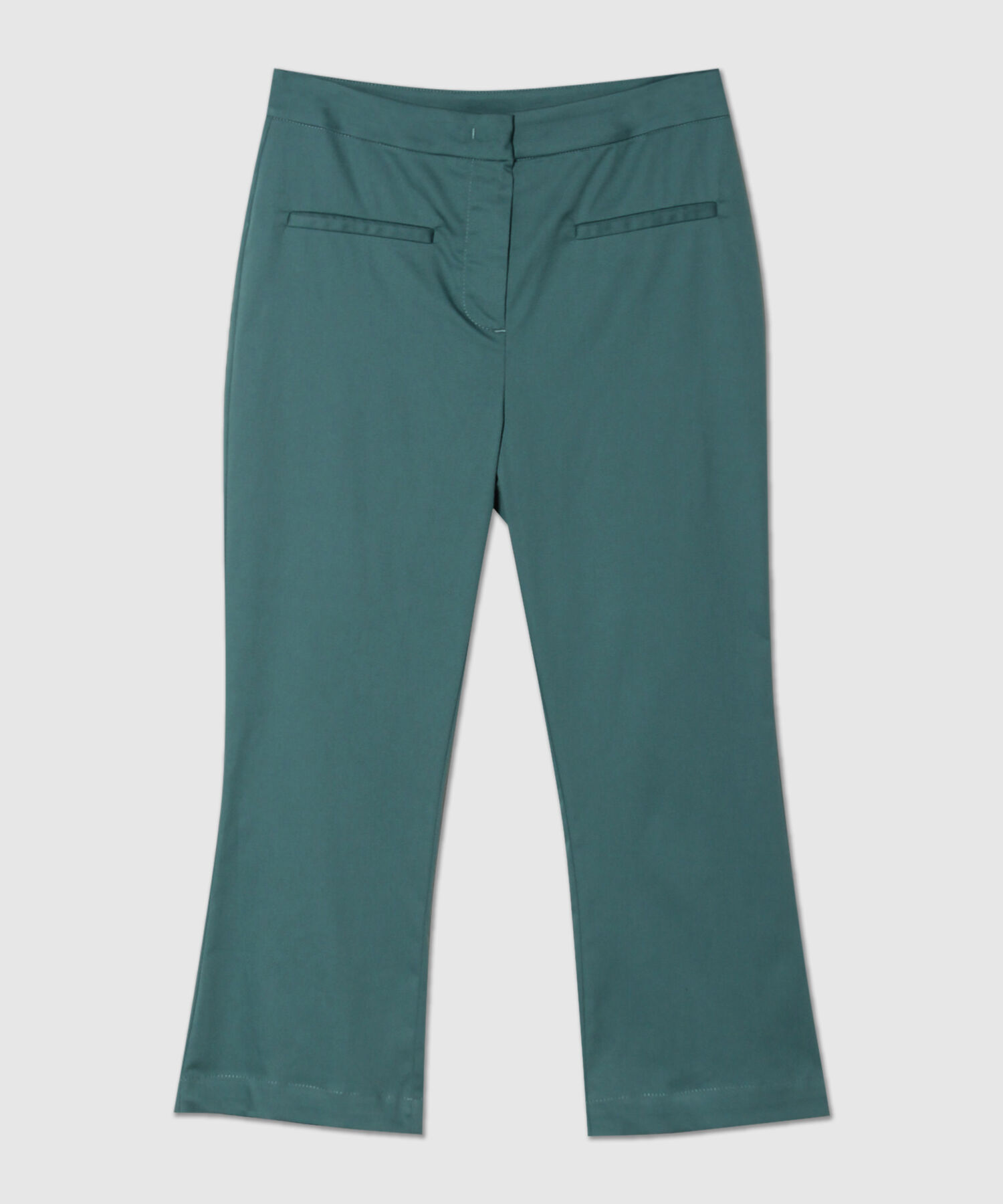 Pantalon Capri Flare Con Ribetes Decorativos En Frente