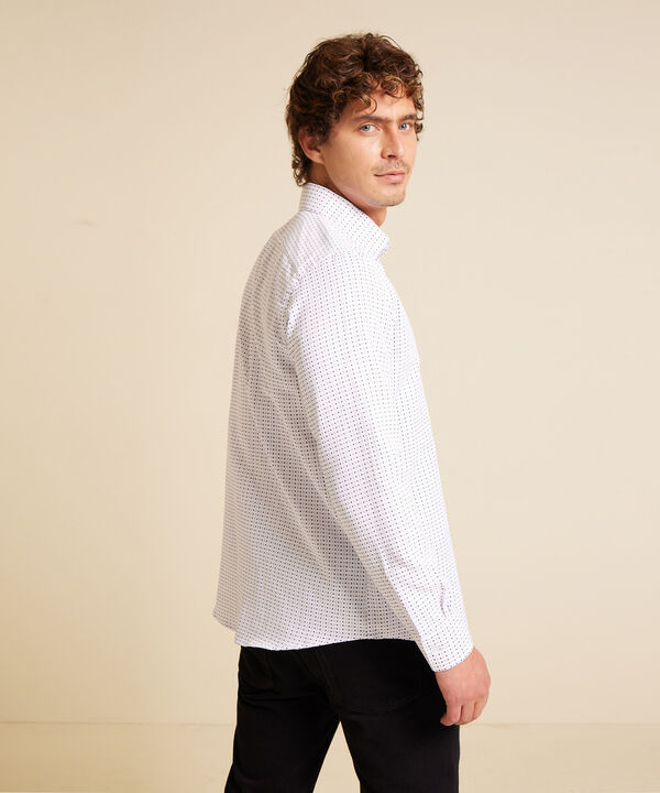Camisa Estampada Manga Larga Con Bolsillo, Silueta Regular Fit image number null