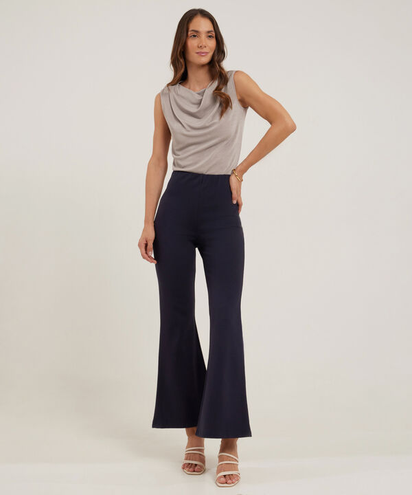 Leggins Tipo Flare image number null