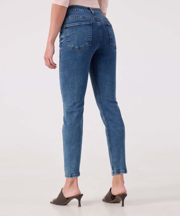 Jeans Slim Tono Azul Medio 